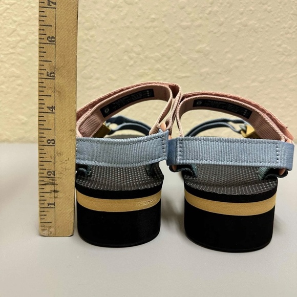 Teva Flatform Universal Platform Sandals – Multi Color Straps - Women’s Size 8 - Picture 6 of 7